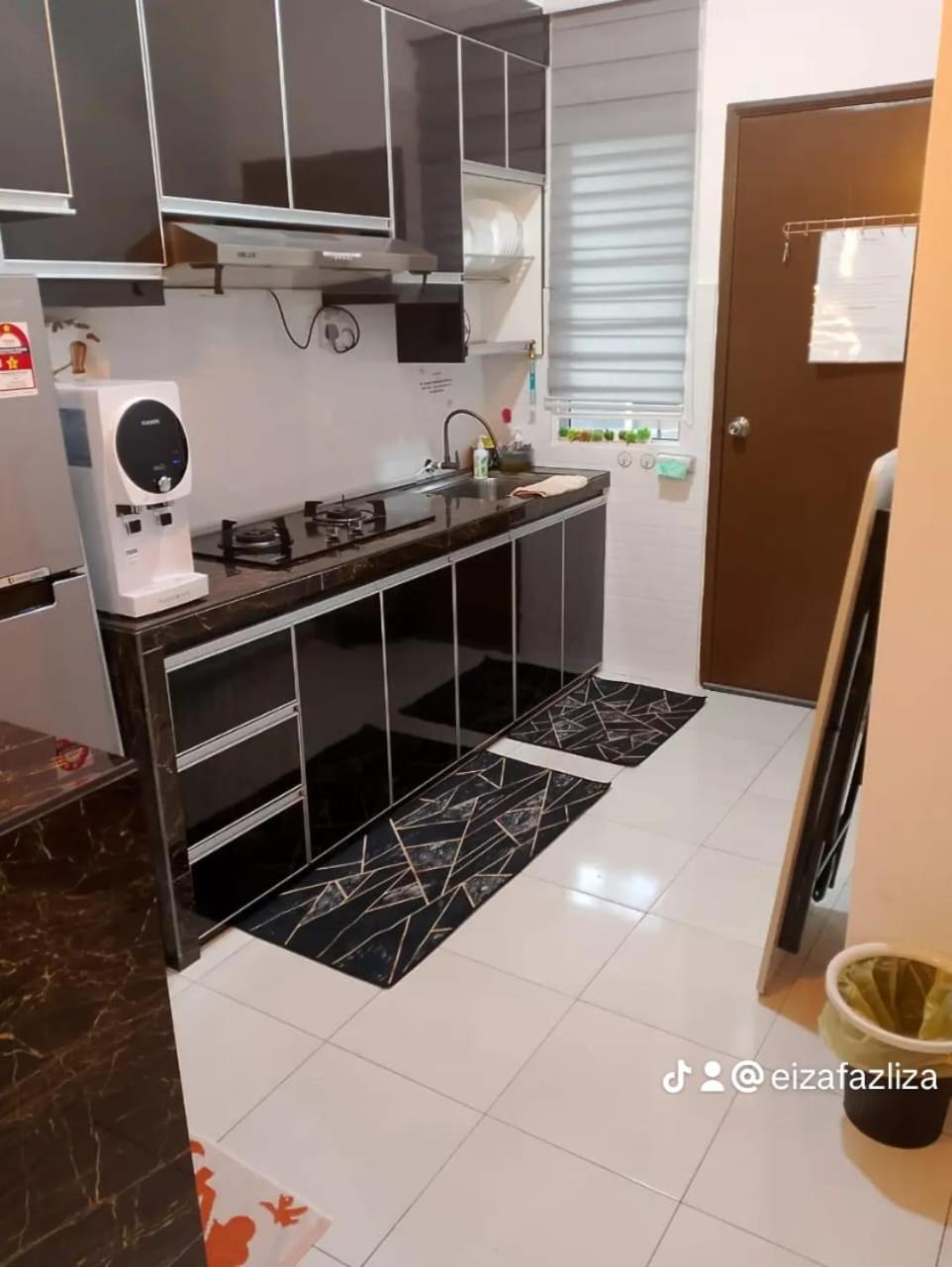 Fazlizasuite Homestay @ Teluk Kemang-Muslim Preferred Port Dickson Bagian luar foto